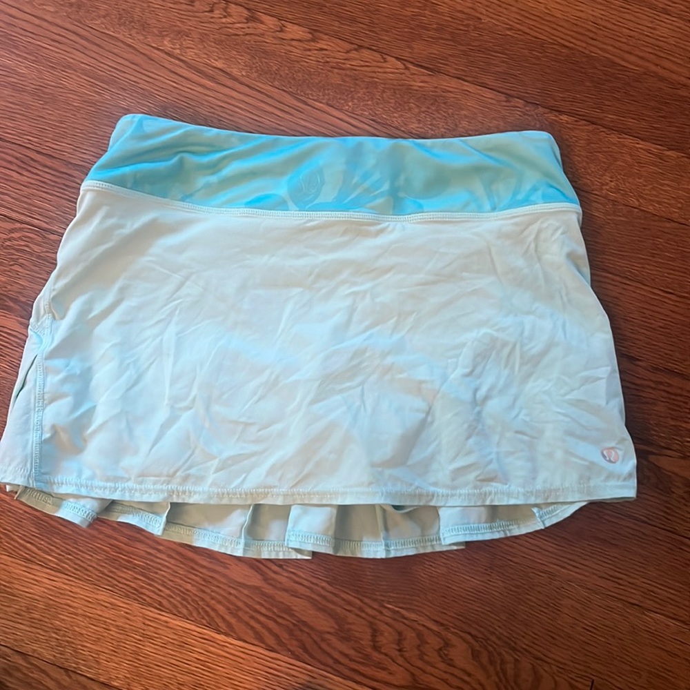 Lululemon light blue skirt size 4